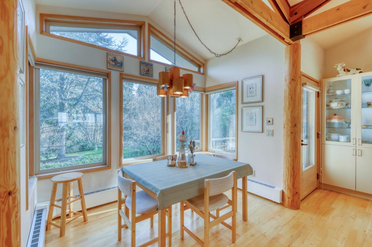 Seascape Lodge Freeland Екстер'єр фото