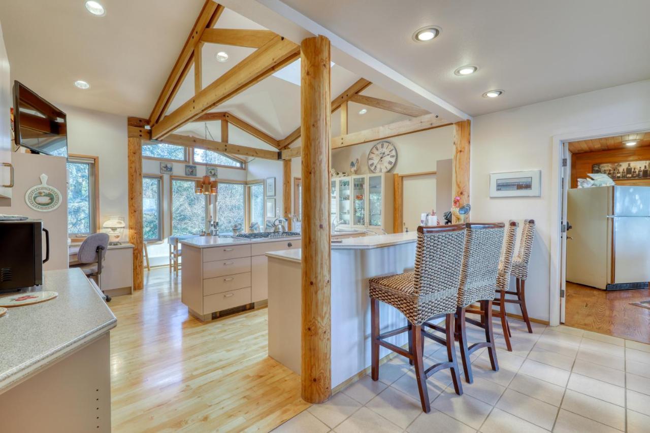 Seascape Lodge Freeland Екстер'єр фото
