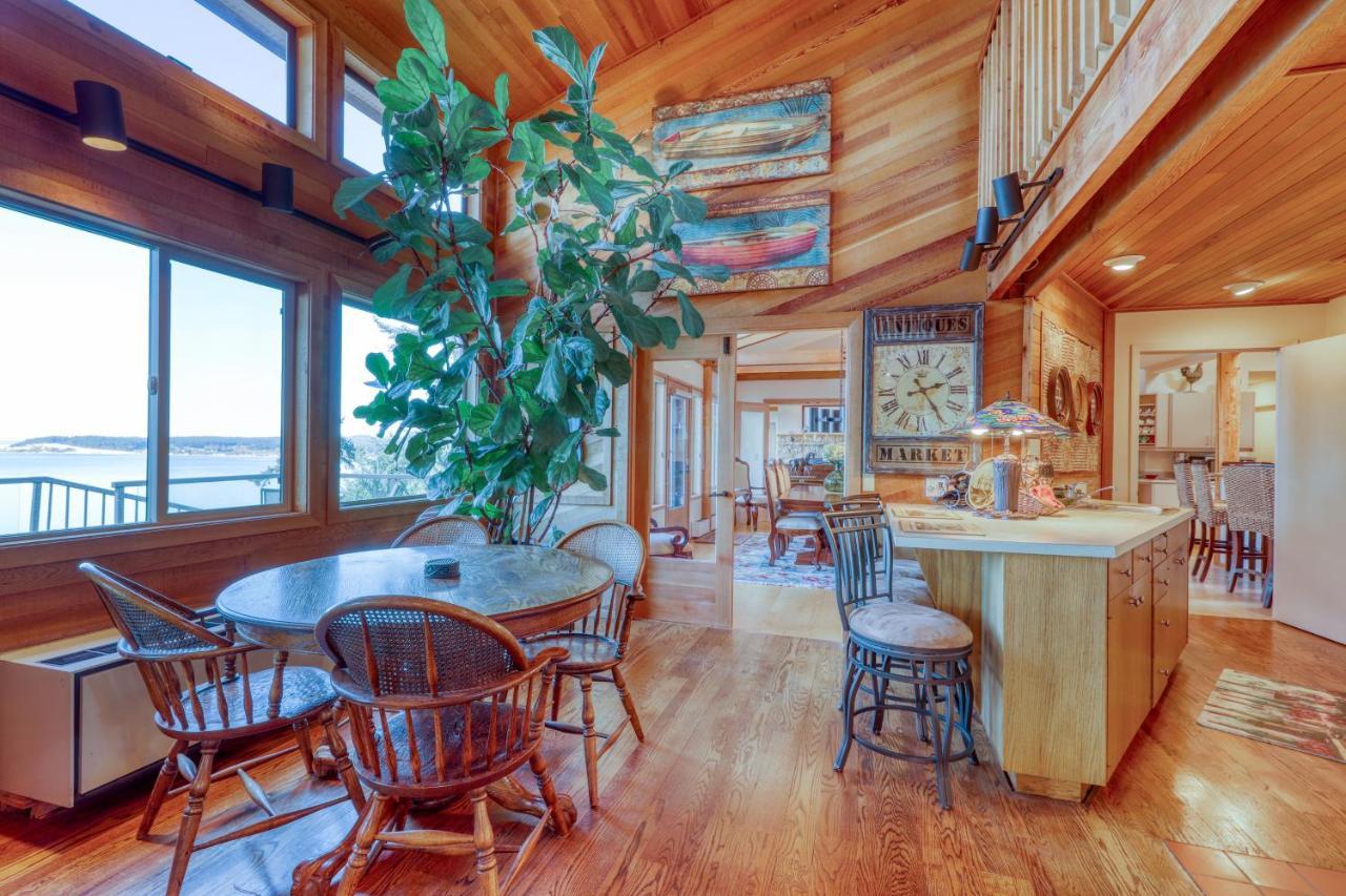 Seascape Lodge Freeland Екстер'єр фото