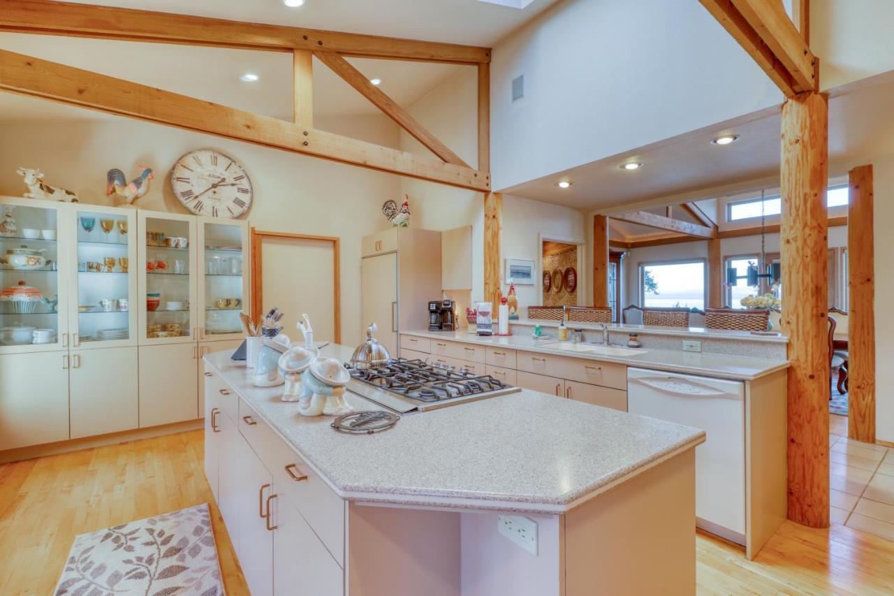 Seascape Lodge Freeland Екстер'єр фото